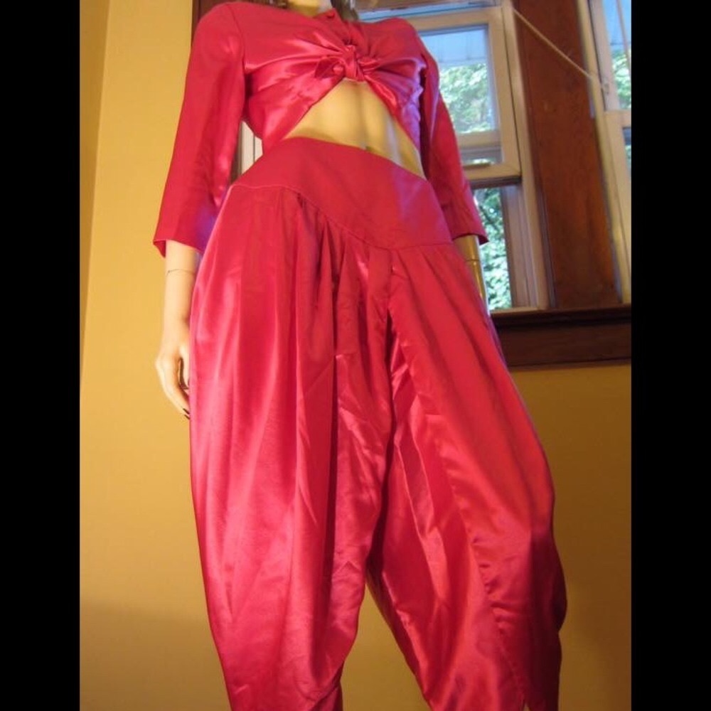 ⭐️VTG I Dream Of Jeannie Style Sexy Pink Satin 1970s Disco Outfit Costume